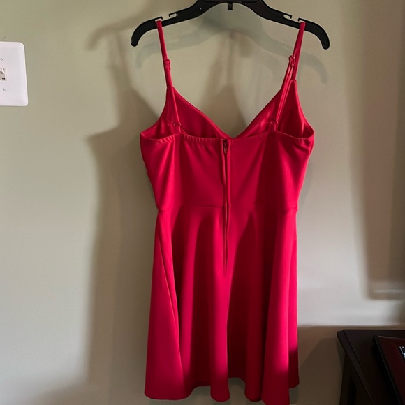Trixxi Red Spaghetti Strap Sleeveless Dress. Cross Sweetheart Neckline Size S. - Picture 2 of 13